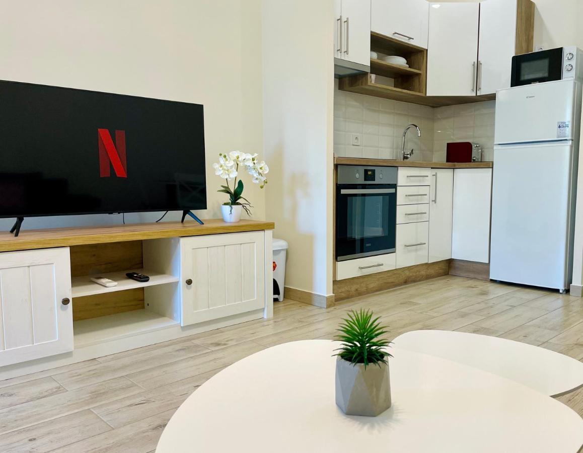 Voeroesmarty Apartmanhaz Mako Bagian luar foto