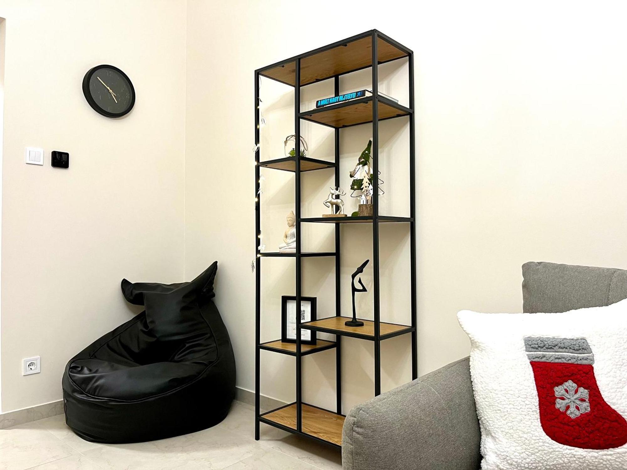 Voeroesmarty Apartmanhaz Mako Bagian luar foto