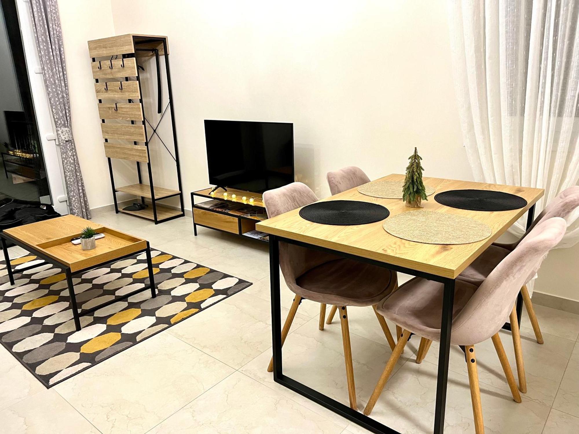 Voeroesmarty Apartmanhaz Mako Bagian luar foto